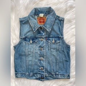 Levi’s denim vest sleeveless Jean vest women’s xs levis country concert jacket